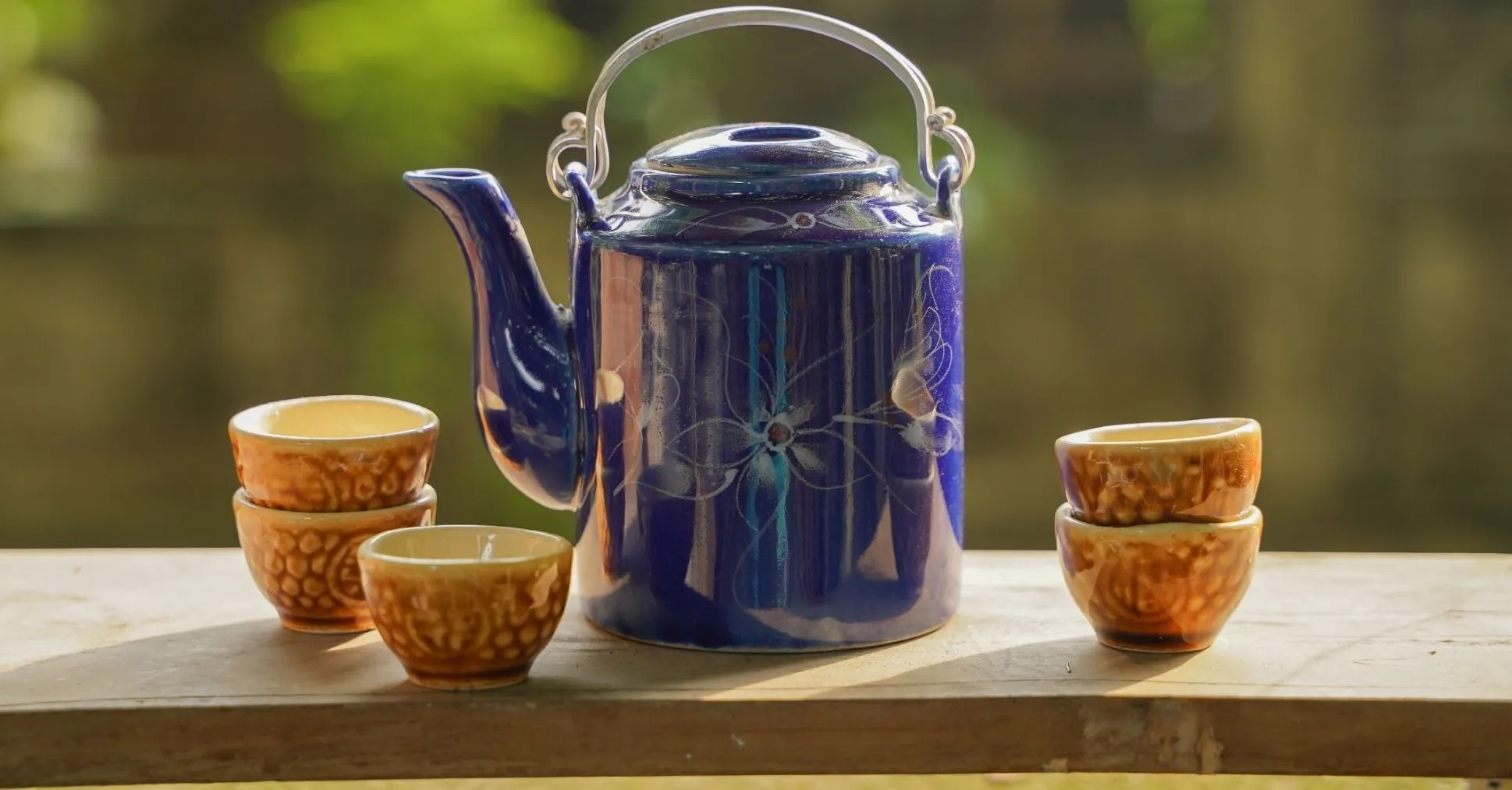 Ấm tích pha trà xanh