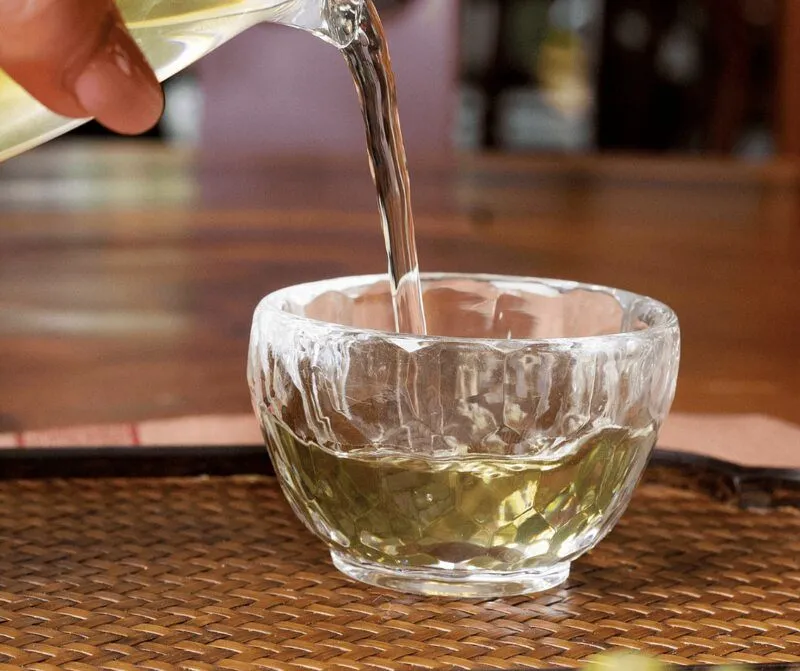 Ăn chay uống trà ô long được không