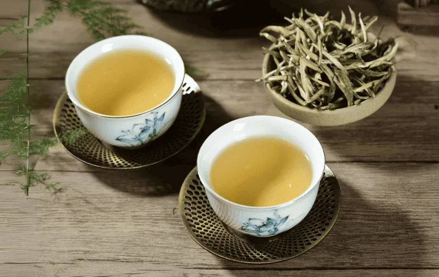Bạch trà để được bao lâu