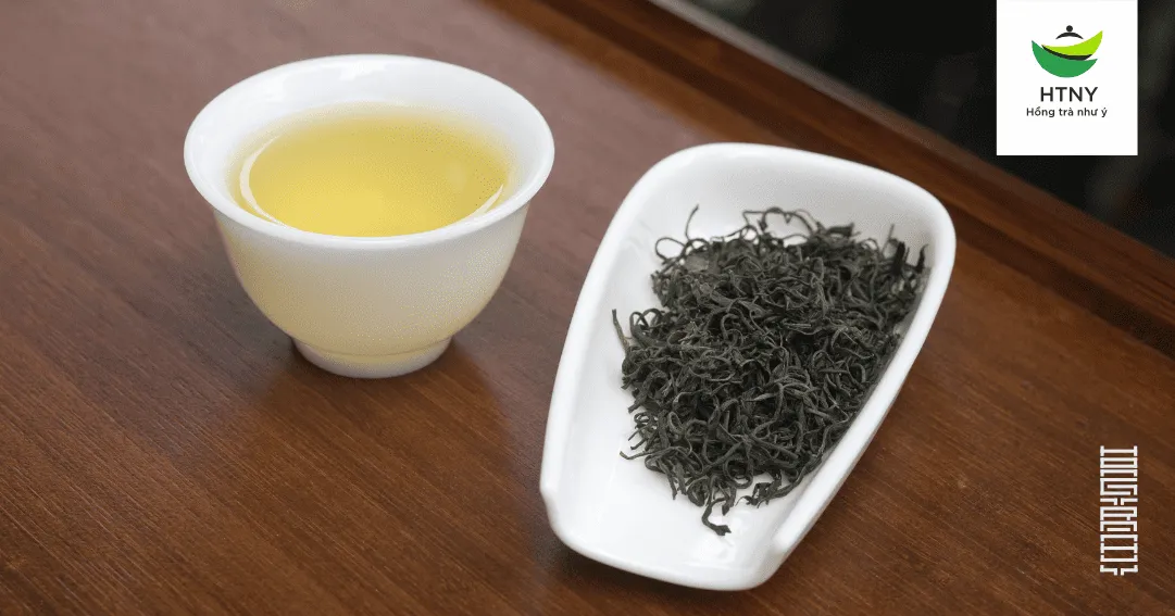 uống trà xanh