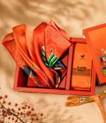 Hộp quà Chất Việt – Khăn lụa cao cấp và Hương Trà Việt